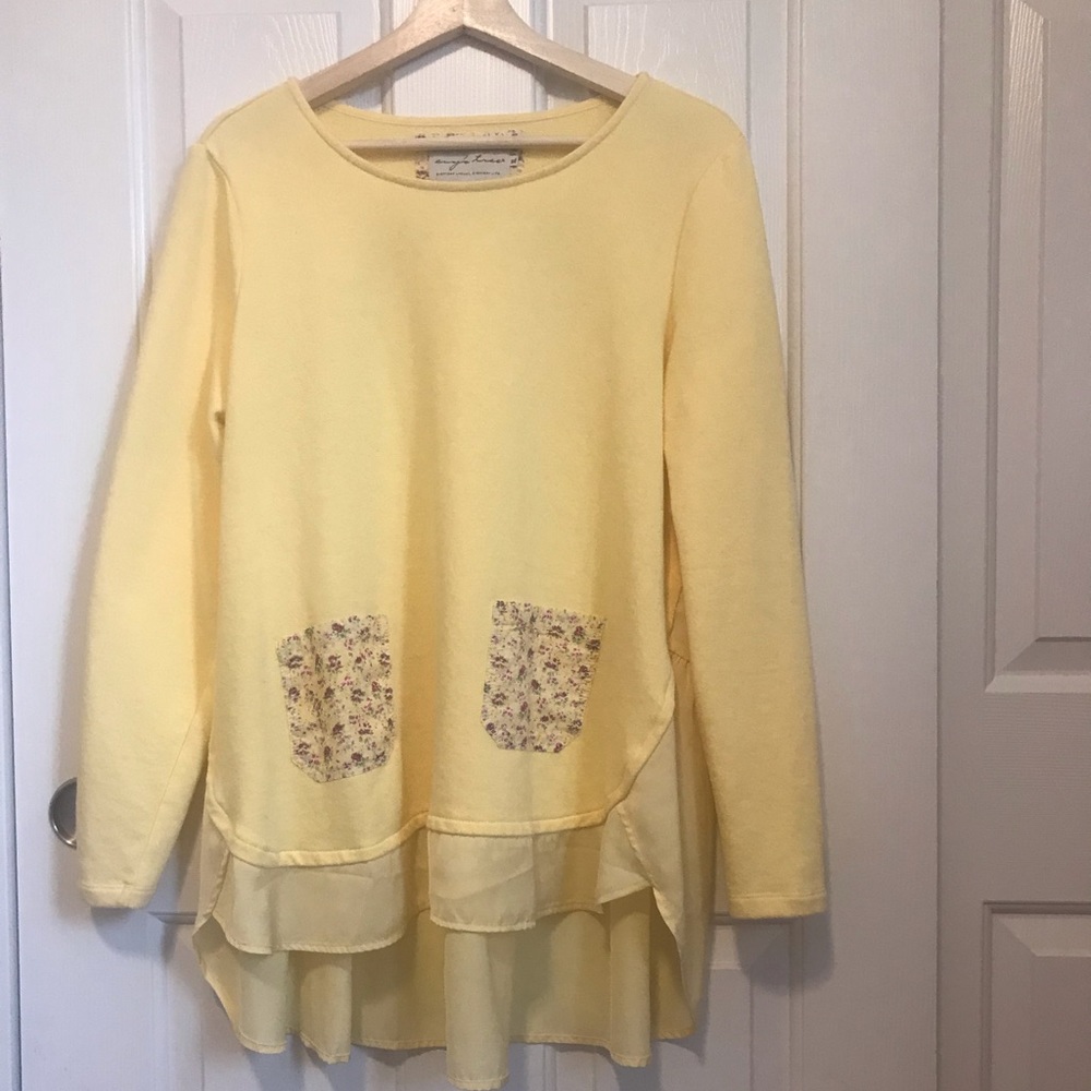 Evy’s Tree Trish in Daffodil. XL.